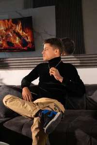JoeyMill_ Public Pic 3