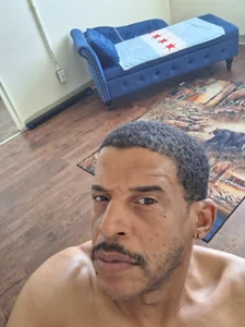 Fonzarelli Public  3টি ছবি