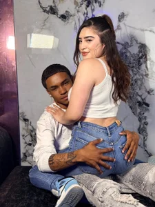 Alana_Rose7 Public Immagine  2