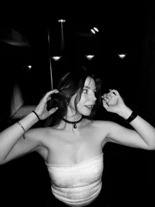 Mary_Leaf Public Pic 3