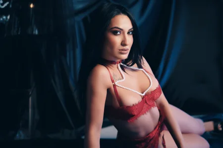 NikkiStarX Red sins Foto 2