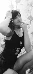 SweetLeila40 Public Pic 5