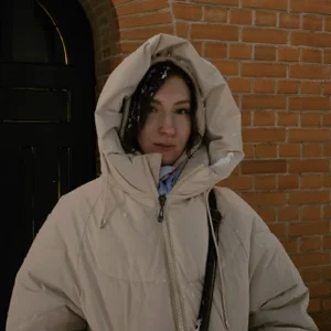 AmiraStanden Public Foto 5