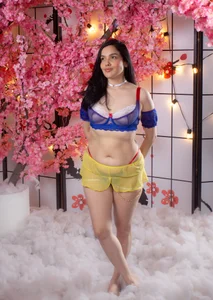 Victoria_Poet SNOW WHITE🍎 صورة واحدة|Victoria_Poet SNOW WHITE🍎 صورتان|Victoria_Poet SNOW WHITE🍎  5 صور|Victoria_Poet SNOW WHITE🍎  5 صورة