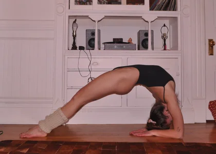 fern4ever Yoga Poses Poză