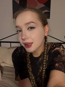 bambi_lu go u like this style? 💀fake piercing💀 Foto 4