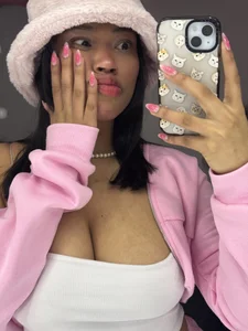 penelope_tay1: 🩷🩷 ( 2 фото)