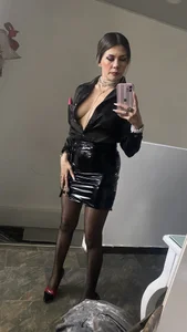 MistressAndre shiny nylon skin Pic 8