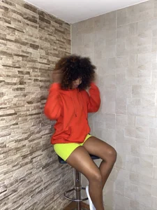 Sexy lady de stormyy_  3 Imagens