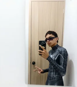 Zdjęcia RED_ZONE_BOYS Aron🦋:  3