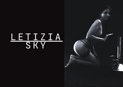 letiziia_sky1のSENSUALITYの枚の写真