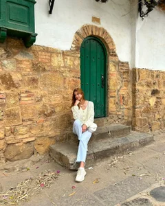 Nora_Vennucci looking for beauty in the little things Foto 2