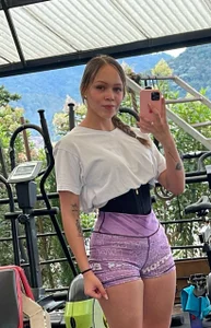 MissNaughtyClass: Public ( 4 фото)