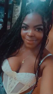 Im Natural de Naomi_Jackson_  2 Imagens