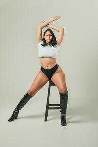 AmbarJames_ Power Play Foto 2