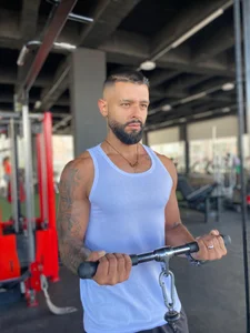 MagnusWar in the gym Pic 8