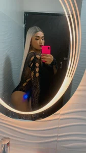 Natasha_clifford Public Pic 2