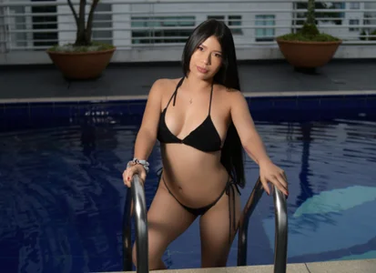 KamileBlake Public صورة واحدة|KamileBlake Public صورتان|KamileBlake Public  3 صور|KamileBlake Public  3 صورة