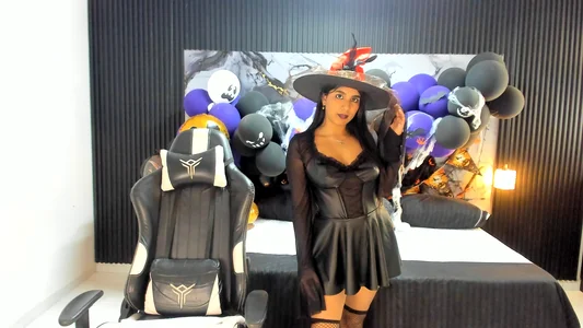 Ivy_16 halloween Pic 2