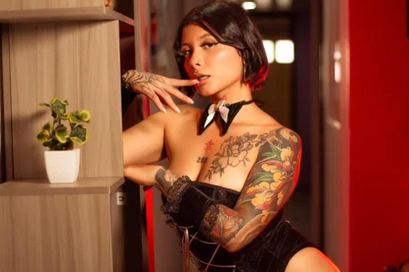 Nathalia_stone_ I can be your favorite housekeeper or schoolgirl, you decide ♥ Bilde 5