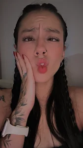 AriaParissy ✨  3টি ছবি