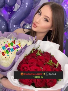 ChloeMarsch11 JULY 🎂my birthday 💋 thank you to everyone who was with me on this day图片 3