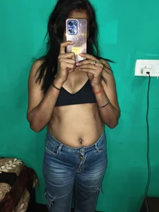 QWEEN7B Public Pic 4