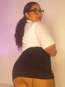 fallon_08 Your sexy secretary 😈🔥 Pic