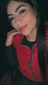 kiana_cream I like the color red and you? Pic