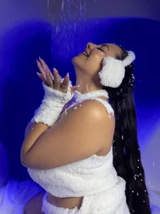 eva_daemon kullanıcısının Cold Hands, Dirty Mind ✨🤍 albümü -  4 fotoğraf