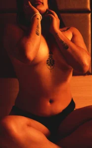 ellie_swamp My favorite color ❤️ Pic 3