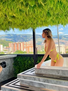 SWIMMING 💦 de AriaMuse  2 Imagens