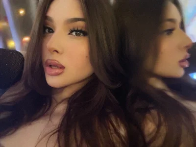 SelinaKay Public Pic 5