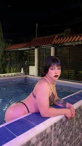 Noah__angel A Gothic angel by the pool Immagine  7