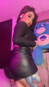 CloeeBeckam Im your curvy 🫣🤭 Foto