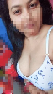 V-Queen-Toma Public Foto
