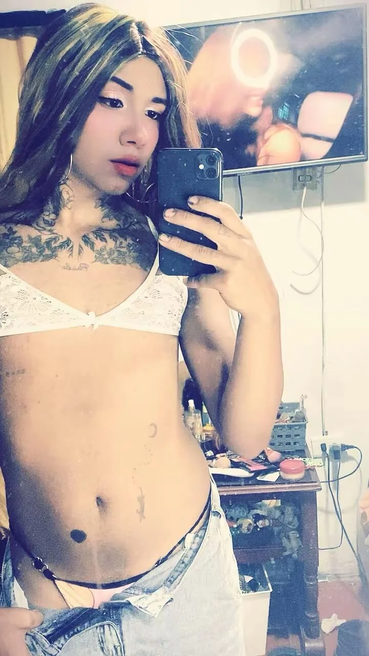 Zoe_Divine Trendaava kuva 7928