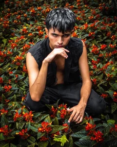 Elioth_18 Connecting with nature and being sexy 🍀❤️‍🩹 Pic 2