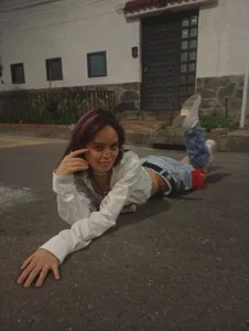 Sue_Sparkle Public Pic 4