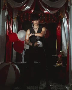 Brandon_starkk magic night Pic 5