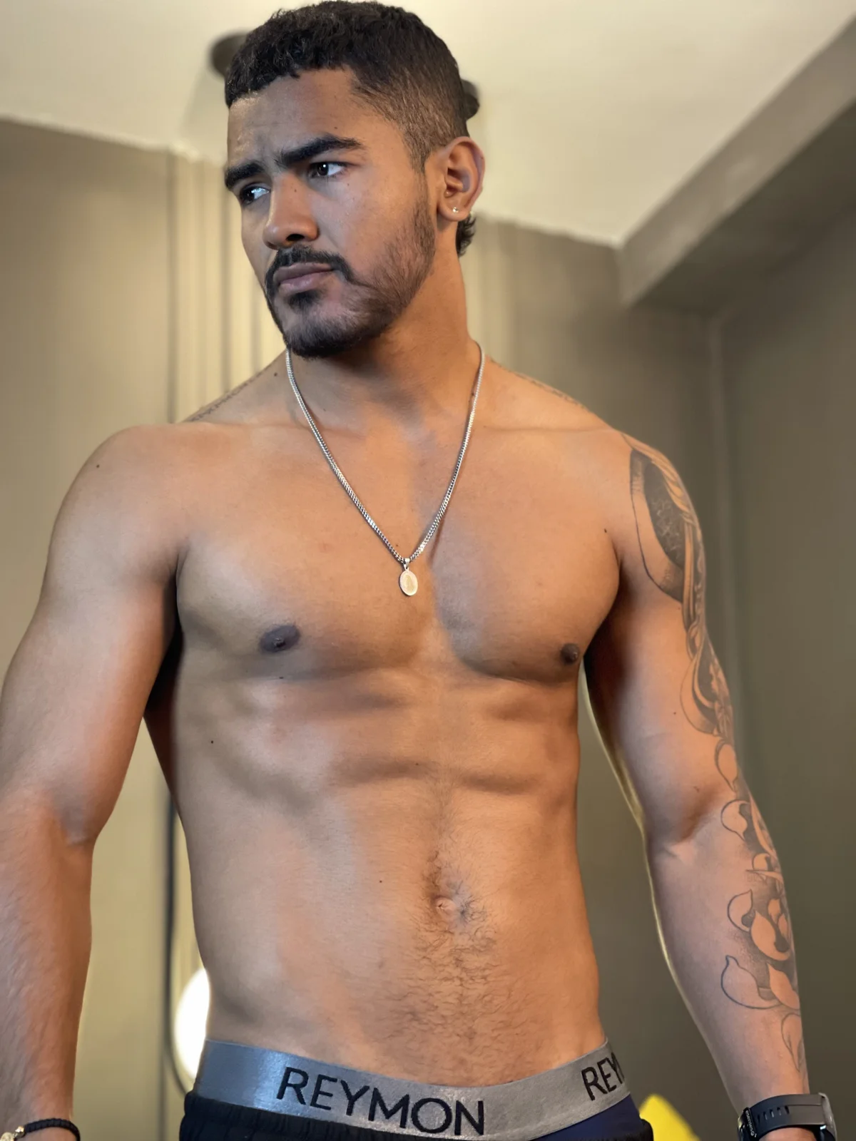 Reik_Vonn Gambar Trending 6513
