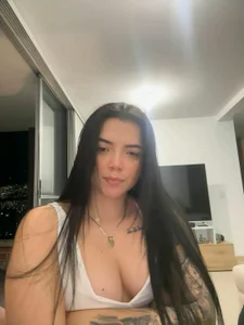 Valka_Voss At home Gambar