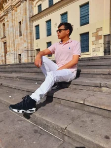 Dannyhot_ Public Immagine 