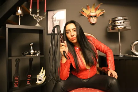 DommeBellatrixPublic图片 5