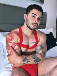 zyann__'s How does red look on me? Sex Photo 1