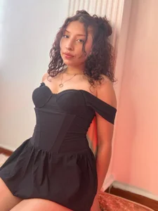 MiaFrieren Public Poză 2