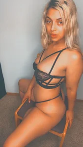 MsPeachyPussy420's photo
