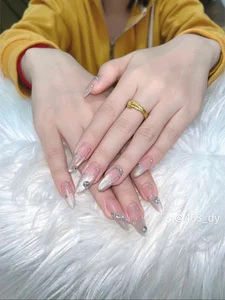 JasmineHiller KISS MY HANDS AND NAILS 💅 Foto