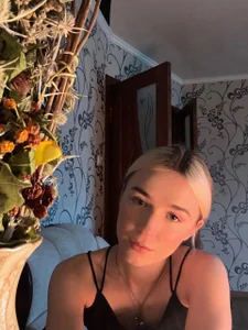 moon_tinys XXX nøgenfoto 3