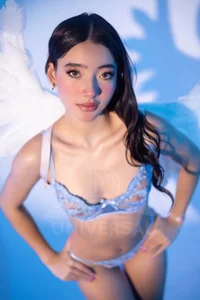 AmyColman_ 😇🩵Angel or demon ❤️🥵  5. fénykép